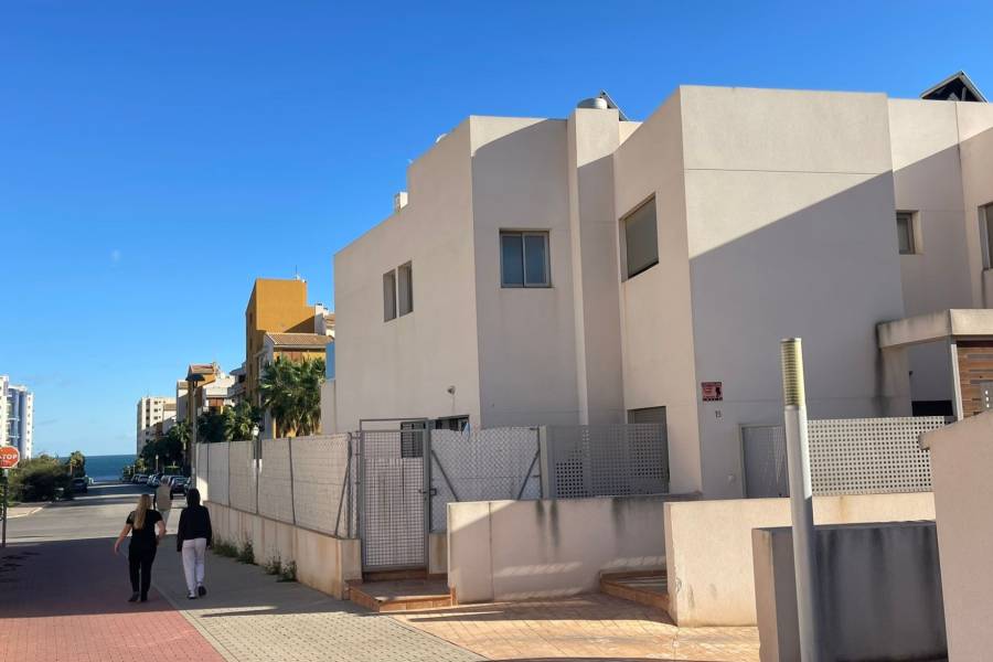 Пляж / Перепродажа - Townhouse - Torrevieja - Punta Prima