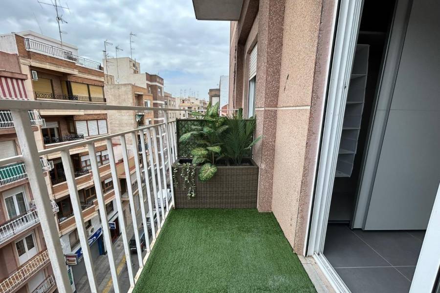 Beach/Resale - F - Elche - Plaza Barcelona