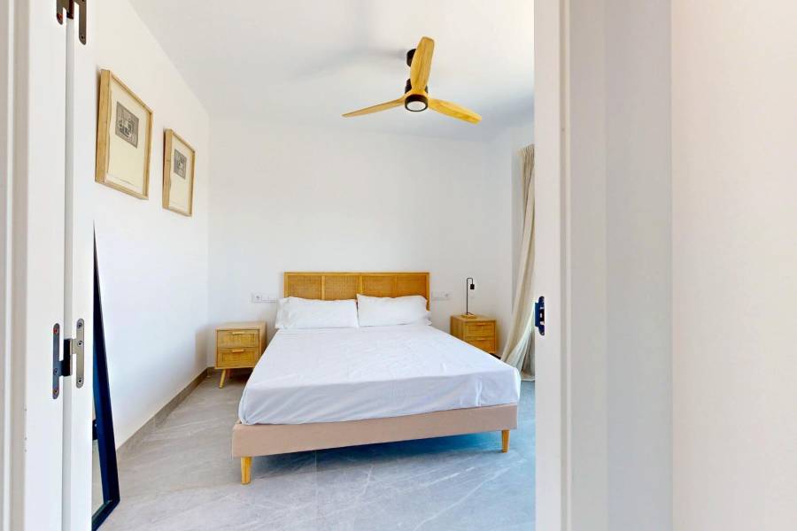 Återförsäljning / Strand - V - Polop