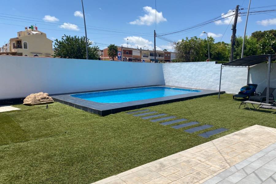 Beach/Resale - Townhouse - Torrevieja - Los Balcones