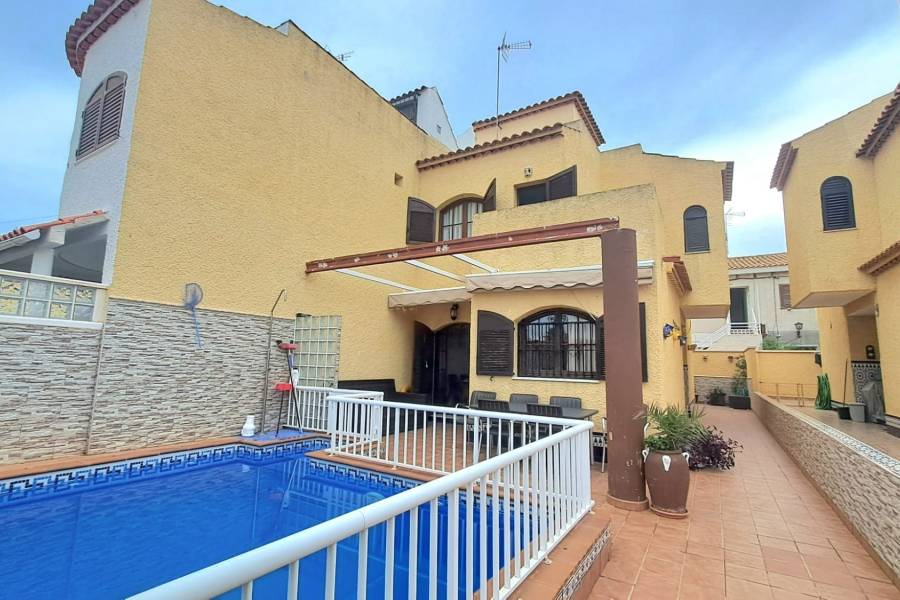 Weiterverkauf / Strand - Einfamilienhaus - Torrevieja