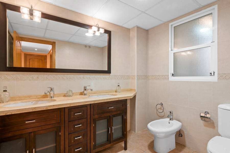 Пляж / Перепродажа - Apartment - Torrevieja - Center