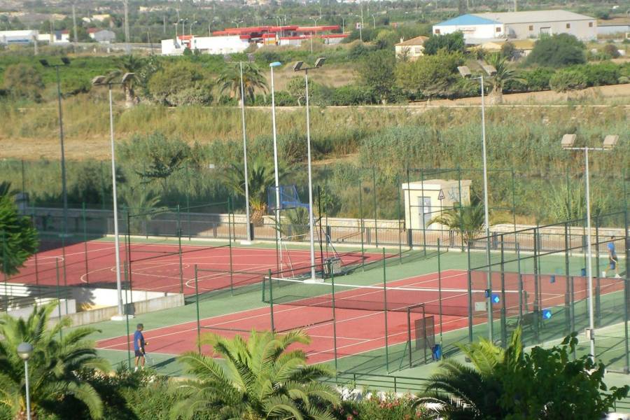 Återförsäljning / Strand - A - Guardamar del Segura - Puerto Deportivo