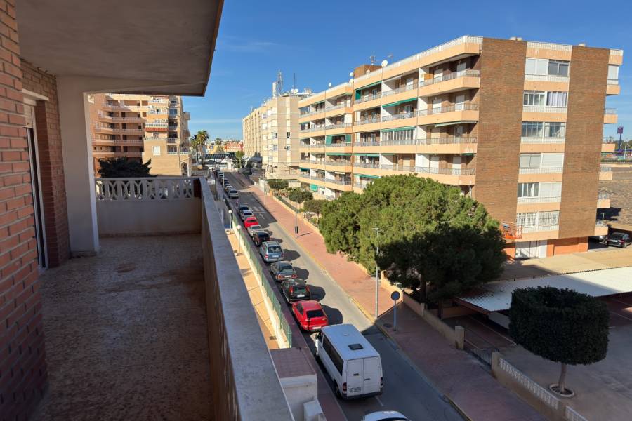 Пляж / Перепродажа - Apartment - Torrevieja - Punta Prima