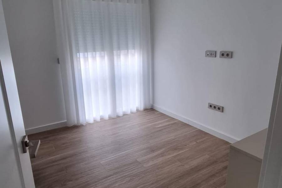 Playa/Reventa - F - Elche - Centro 