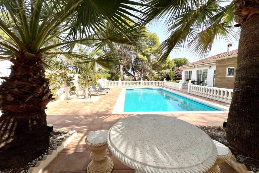 Beach/Resale - Villa - Torrevieja - Los Balcones