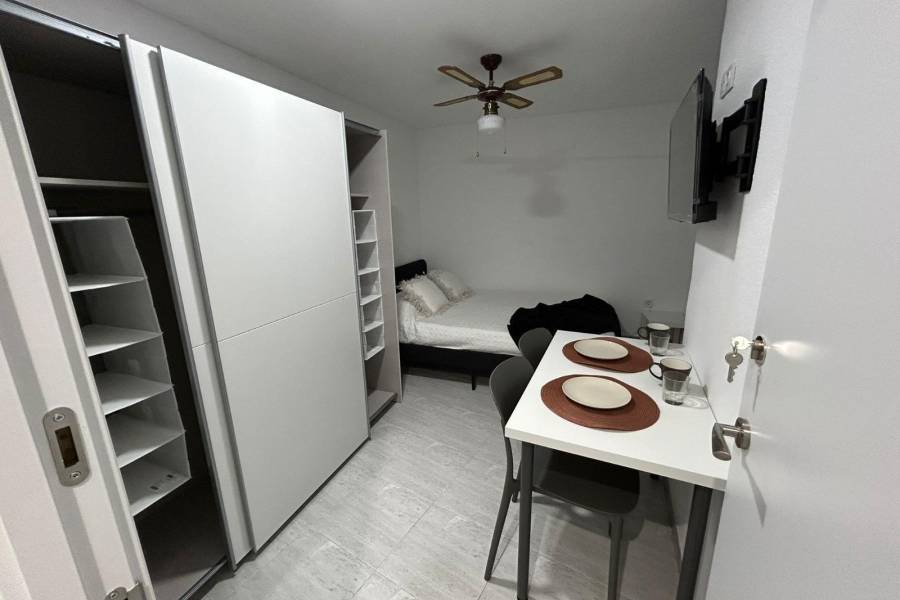 Beach/Resale - F - Elche - Plaza Barcelona