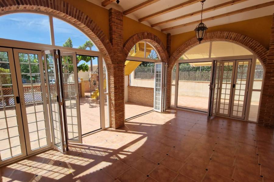 Playa/Reventa - Country House - Elche