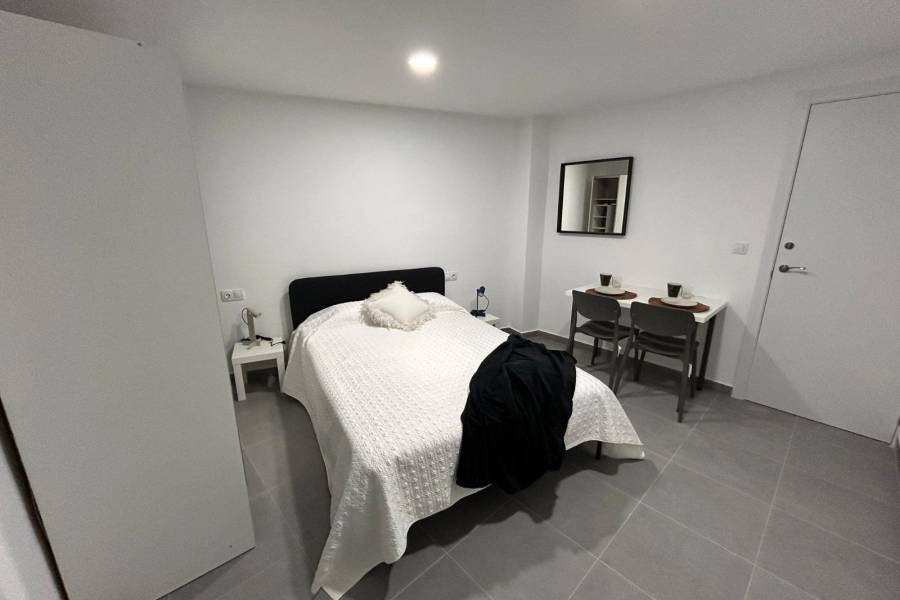 Beach/Resale - F - Elche - Plaza Barcelona