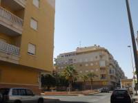 Weiterverkauf  - Wohnung - Torrevieja -  Zona Avenida Habaneras