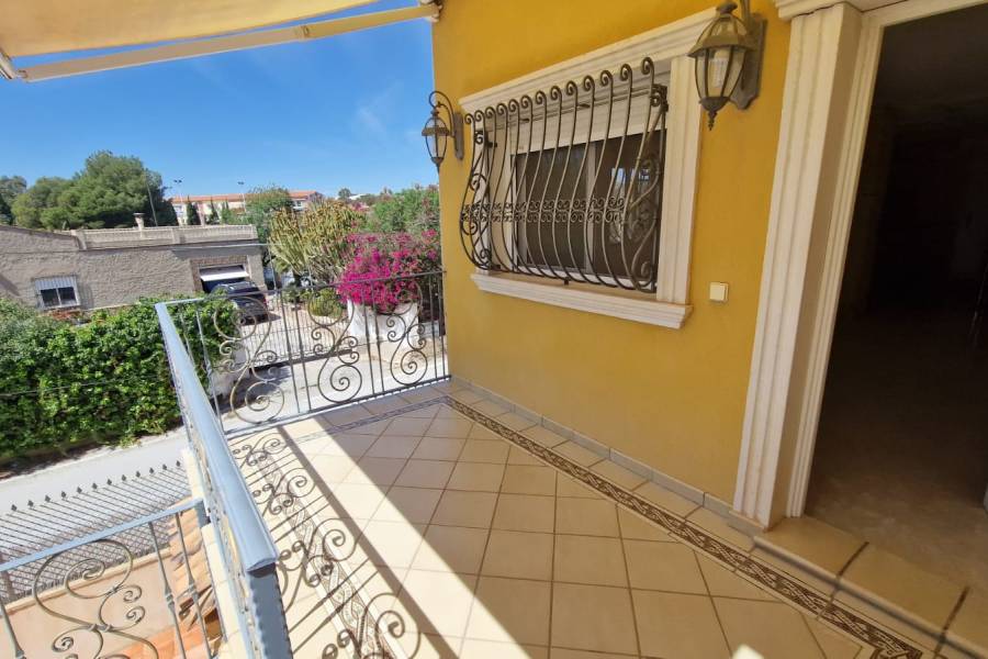 Playa/Reventa - Country House - Elche