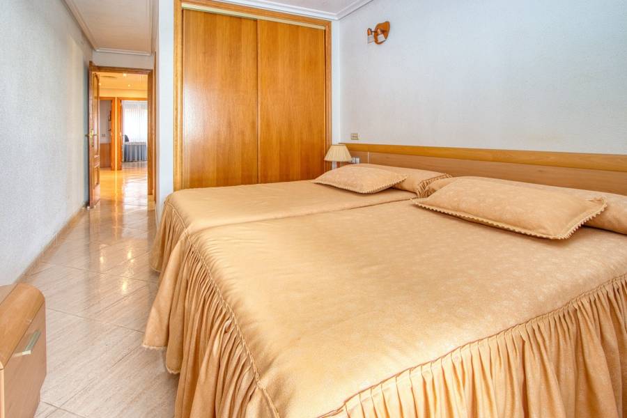 Beach/Resale - Apartment - Torrevieja - Playa del Cura