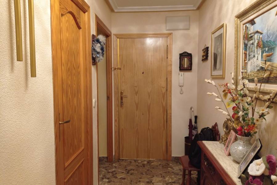 Пляж / Перепродажа - Apartment - Elche