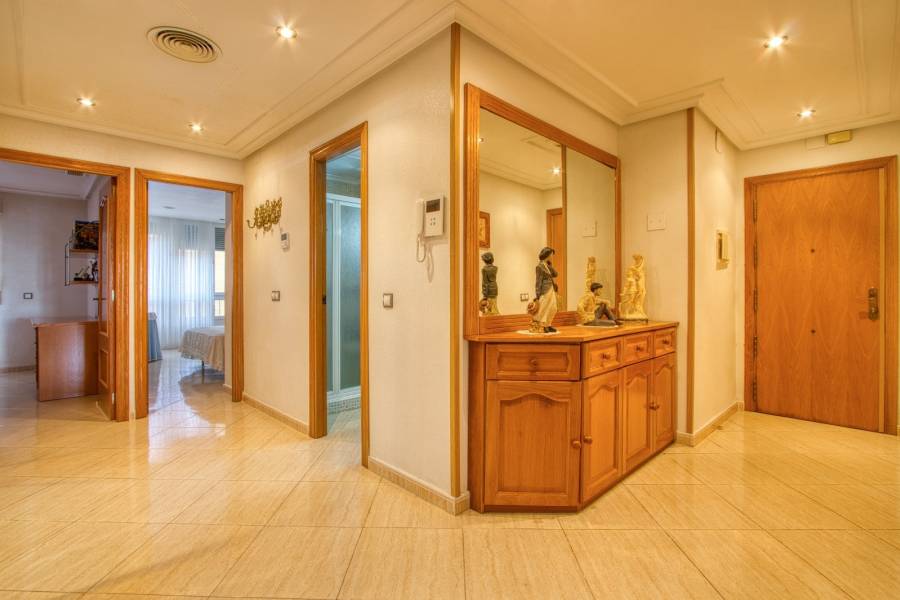 Beach/Resale - Apartment - Torrevieja - Playa del Cura