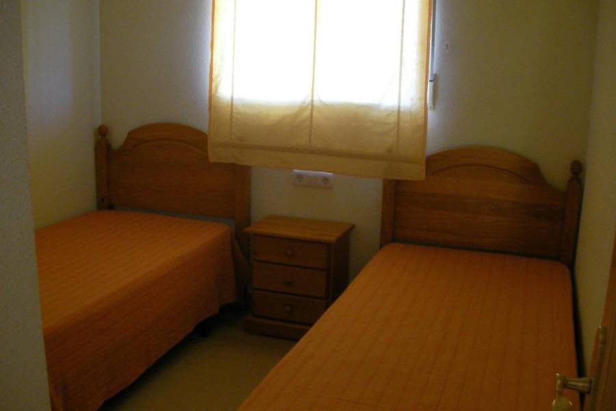 Återförsäljning / Strand - A - Guardamar del Segura - Puerto Deportivo