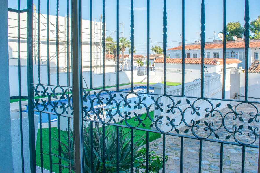 Beach/Resale - Villa - Torrevieja - Los Balcones