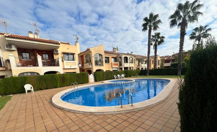 Townhouse - Пляж / Перепродажа - Torrevieja - Torrevieja