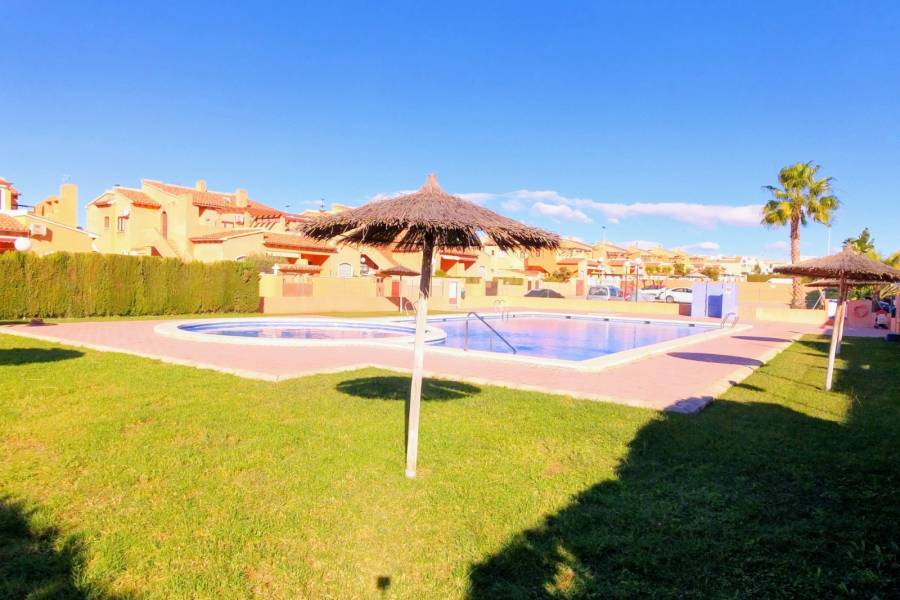 Beach/Resale - Apartment - Torrevieja - Aguas Nuevas