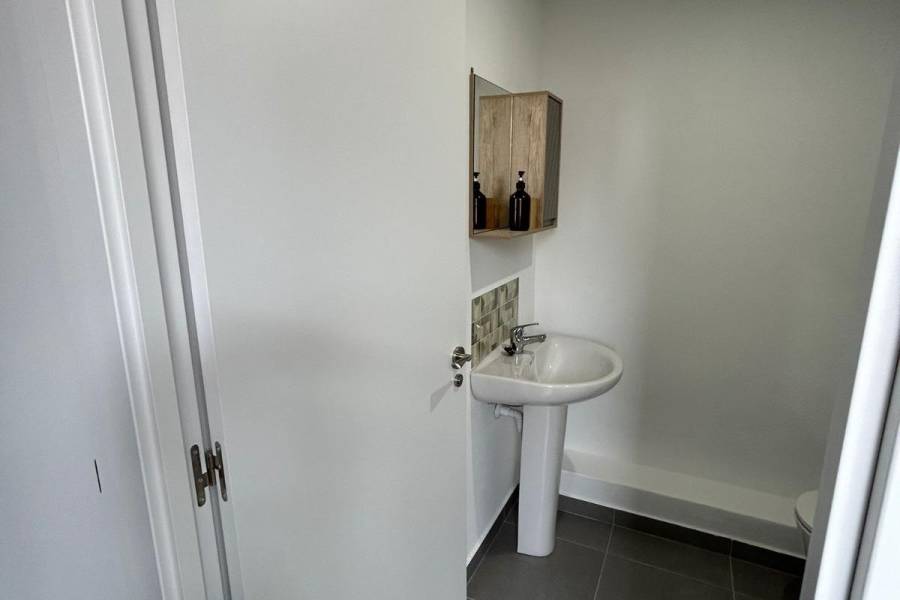 Beach/Resale - F - Elche - Plaza Barcelona