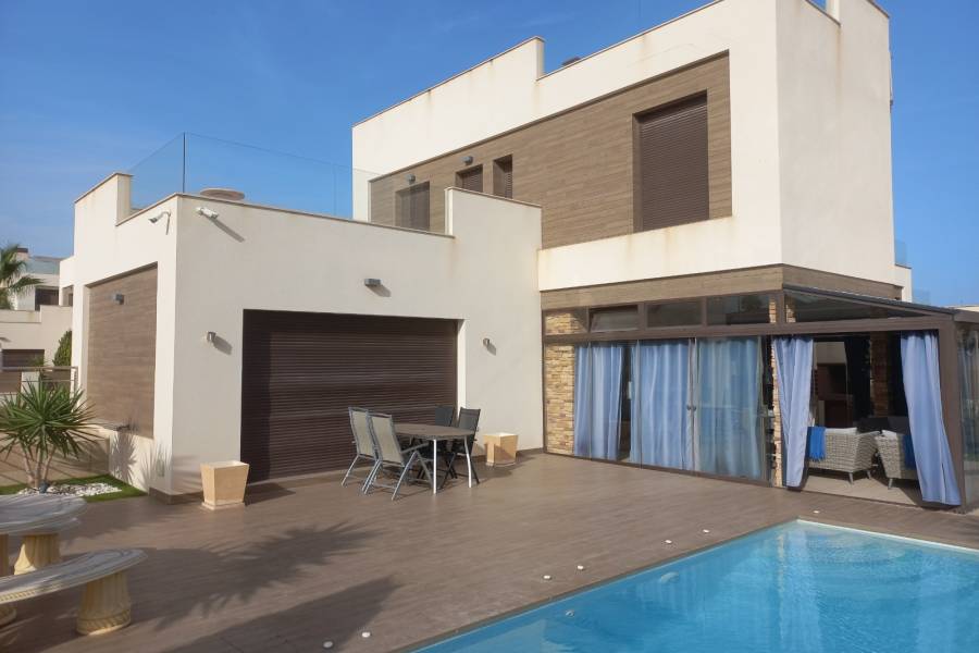 Beach/Resale - Villa - Torrevieja - Aguas Nuevas