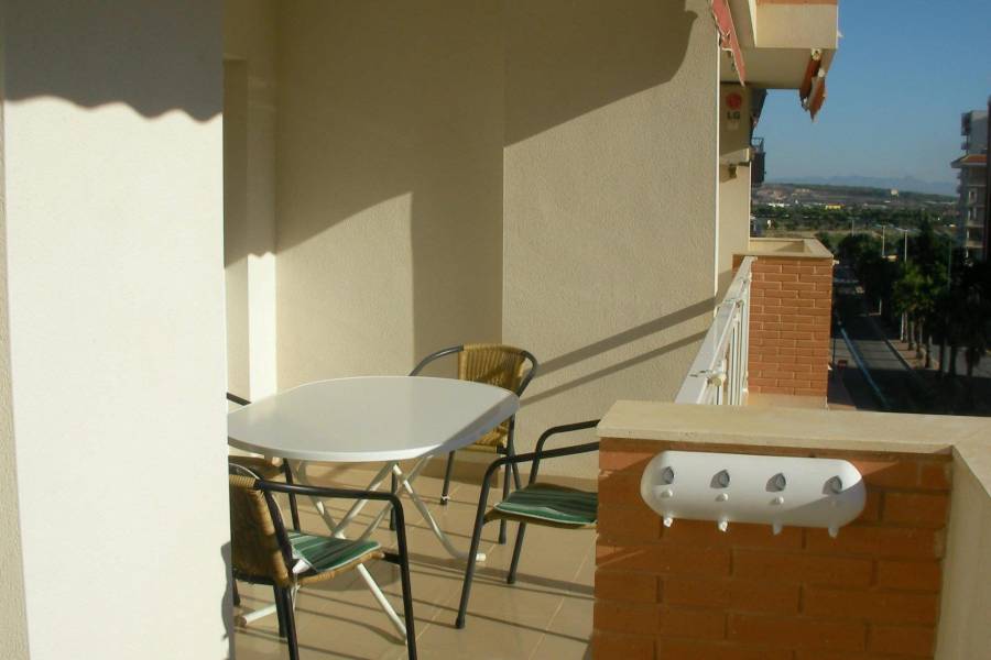 Återförsäljning / Strand - A - Guardamar del Segura - Puerto Deportivo