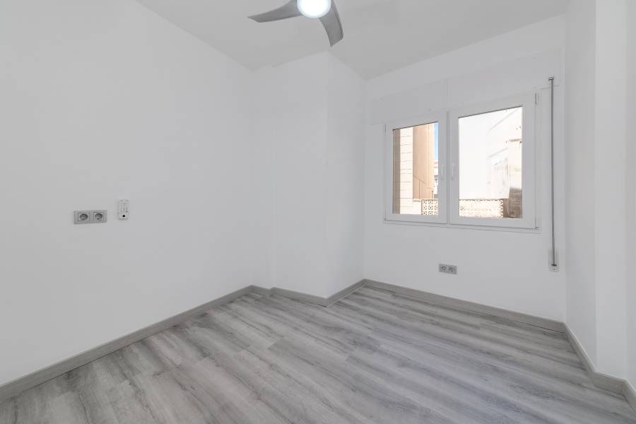 Пляж / Перепродажа - Apartment - Torrevieja - Center