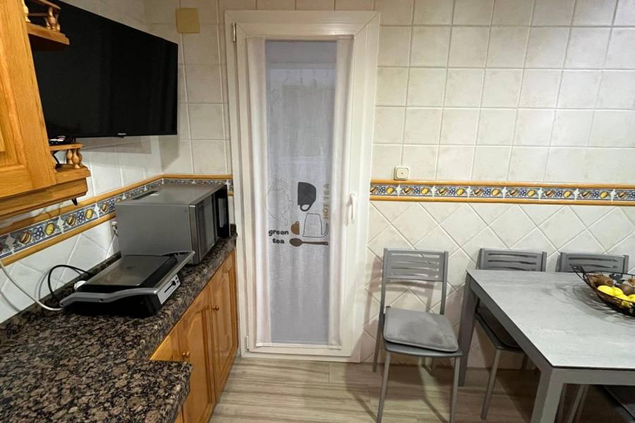 Återförsäljning / Strand - F - Novelda - CENTRO