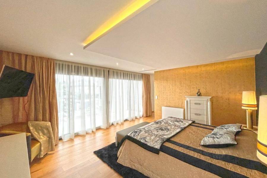 Återförsäljning / Strand - V - Torrevieja - Mar azul