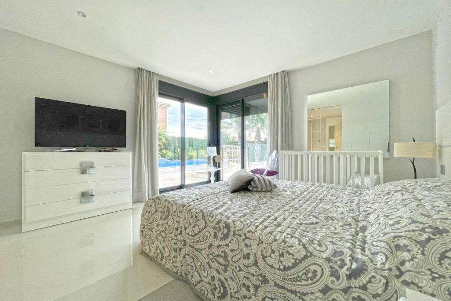 Återförsäljning / Strand - V - Torrevieja - Mar azul