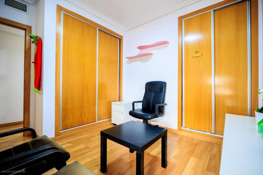 Пляж / Перепродажа - Apartment - Torrevieja - Center