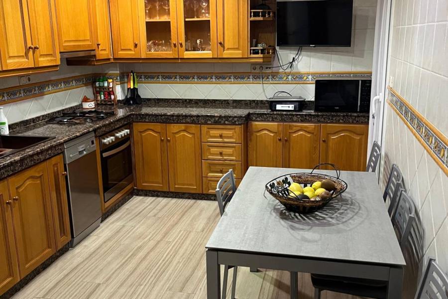 Återförsäljning / Strand - F - Novelda - CENTRO