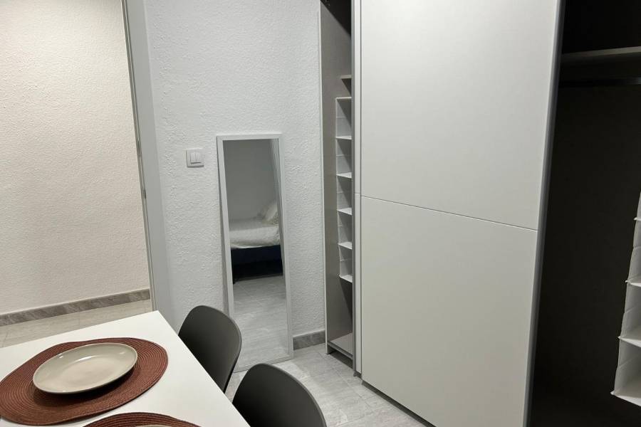 Beach/Resale - F - Elche - Plaza Barcelona