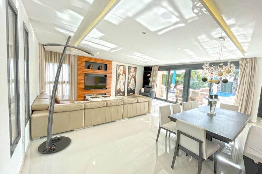 Återförsäljning / Strand - V - Torrevieja - Mar azul