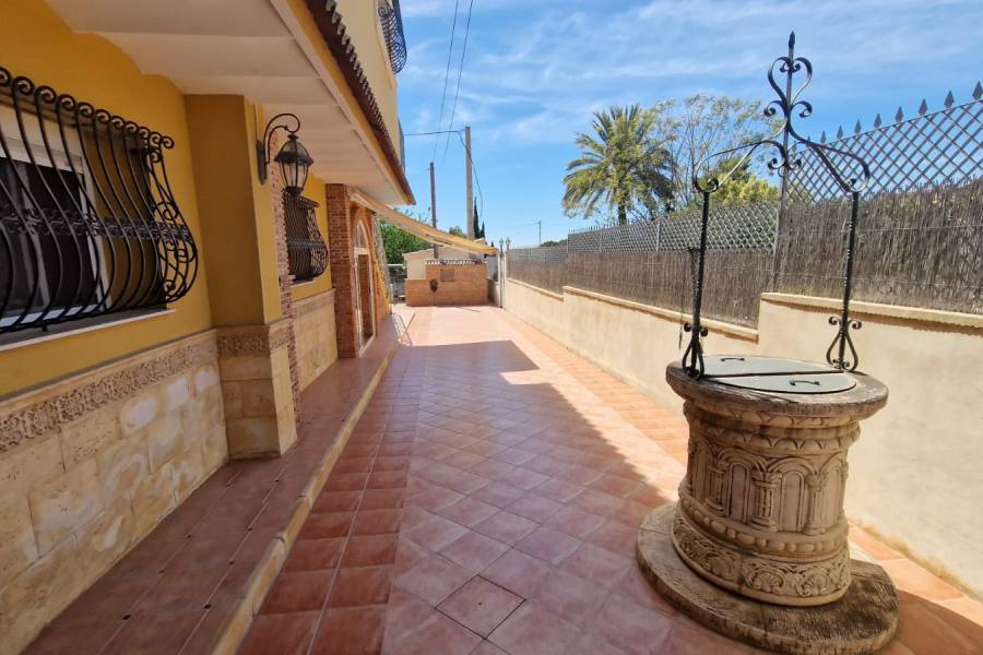 Playa/Reventa - Country House - Elche