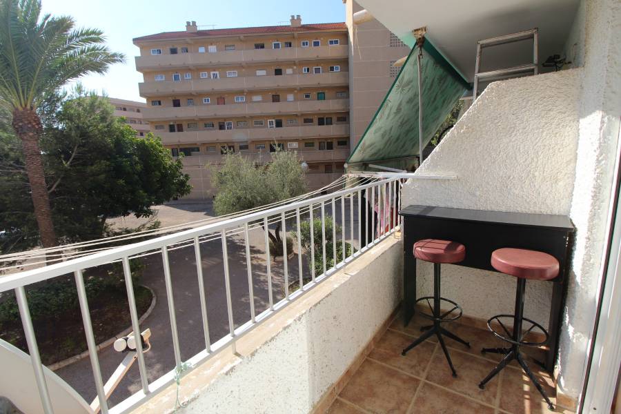 Reventa - Apartamento - Guardamar - Urbanizaciones /PLAYA