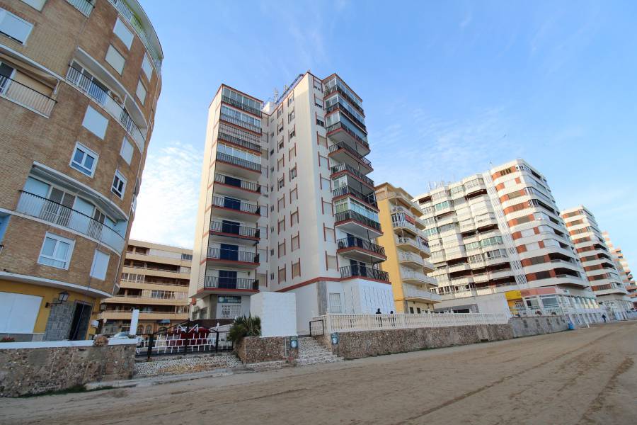 Resale - Apartament - Torrevieja - PLAYA ACEQUION 