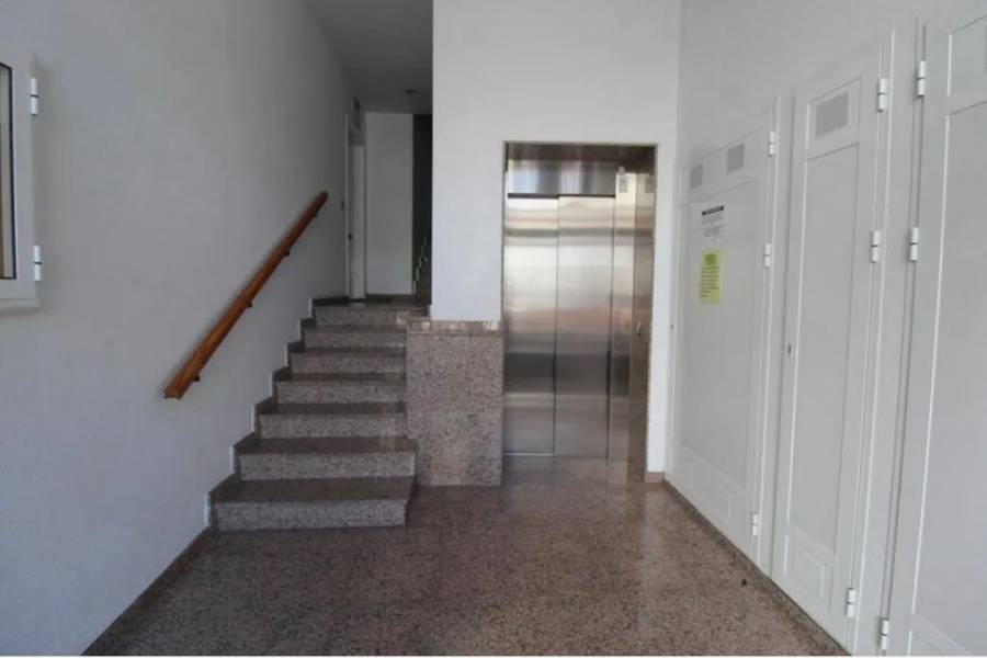 Återförsäljning - Lägenhet - Torrevieja - Pueblo 
