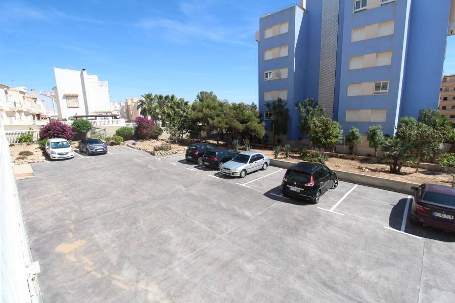 Resale - Apartament - La Mata - Torreblanca