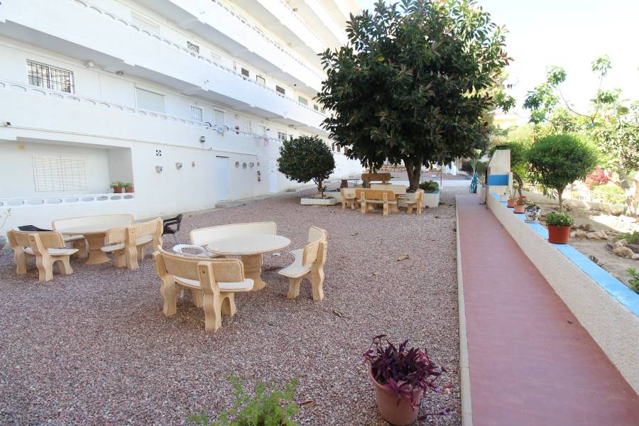 Resale - Apartament - La Mata - Torreblanca