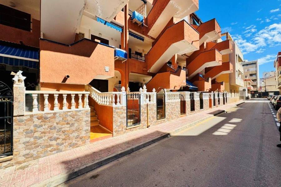 Resale - Apartament - La Mata - Pueblo/ PLAYA