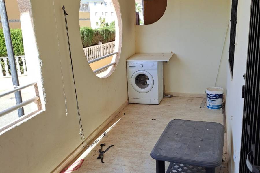 Resale - Apartament - Torrevieja - San Luis