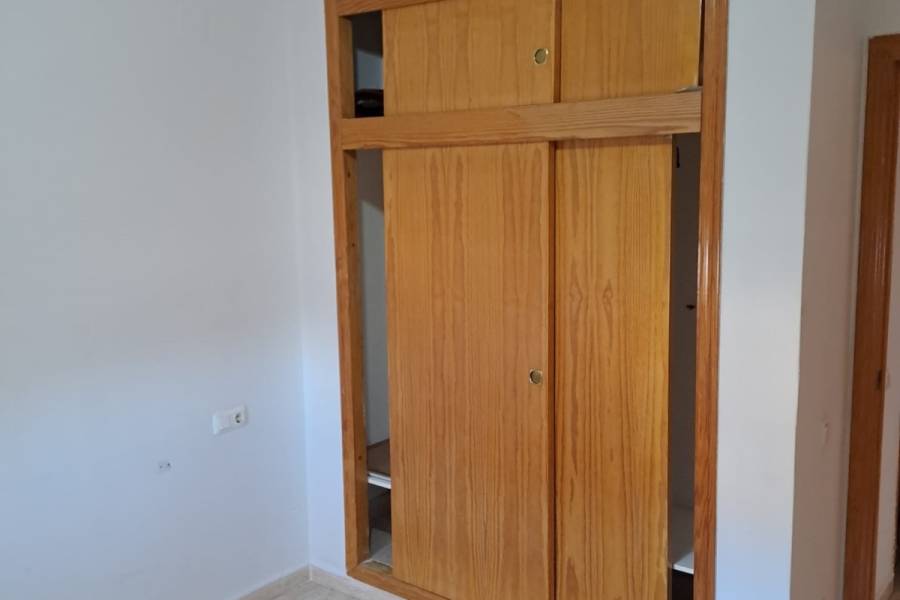 Resale - Apartament - Torrevieja - San Luis