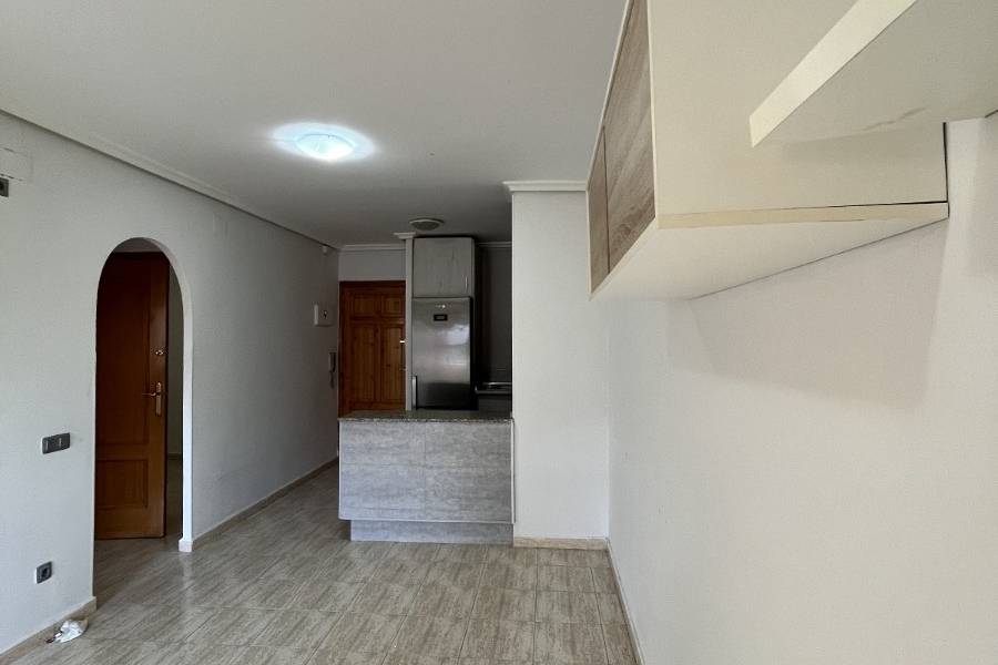 Weiterverkauf  - Wohnung - Torrevieja - San Luis