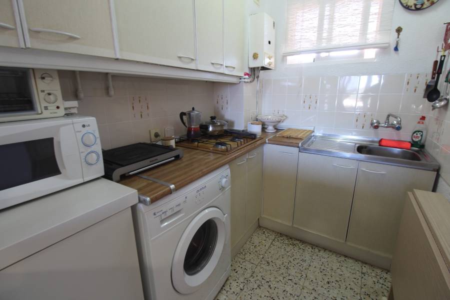 Resale - Apartament - Guardamar - Urbanizaciones /PLAYA