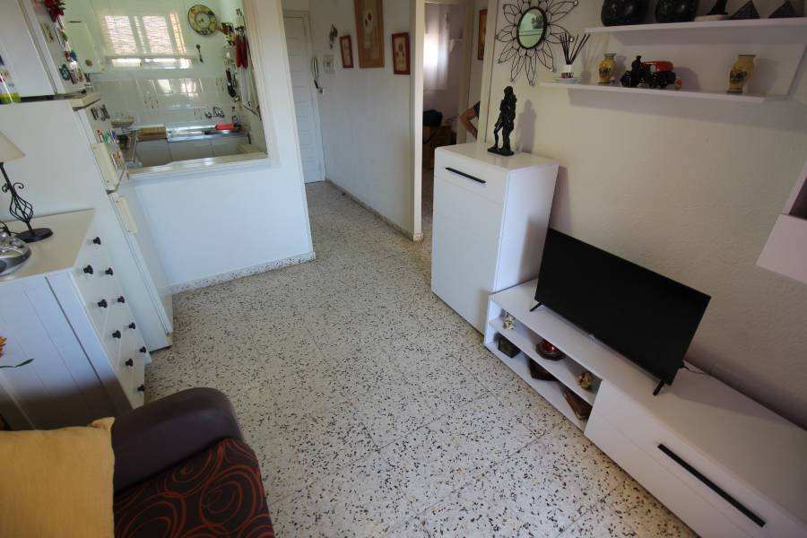 Reventa - Apartamento - Guardamar - Urbanizaciones /PLAYA