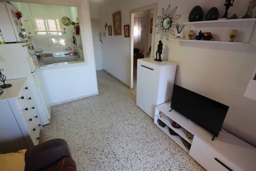 Reventa - Apartamento - Guardamar - Urbanizaciones /PLAYA