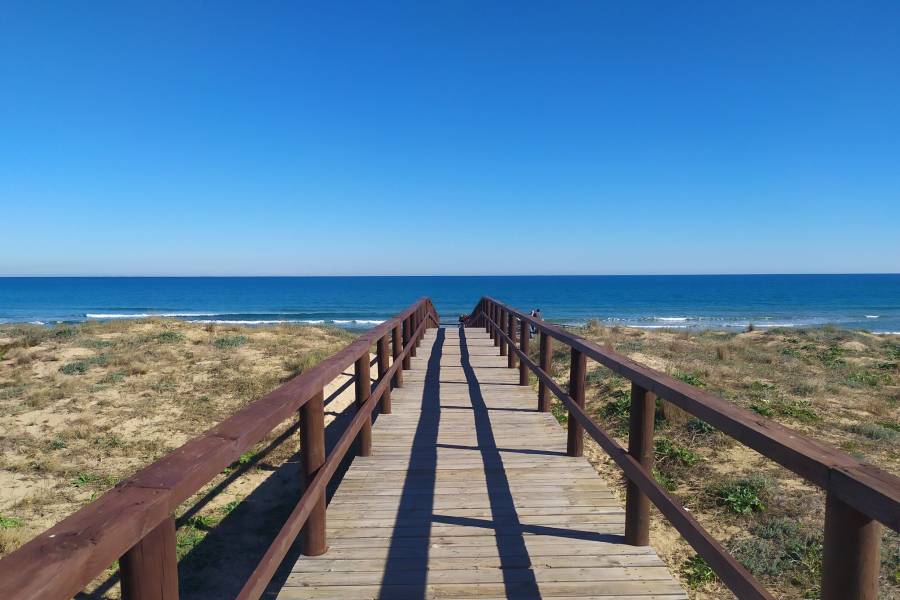 Återförsäljning - Lägenhet - Guardamar - Urbanizaciones /PLAYA