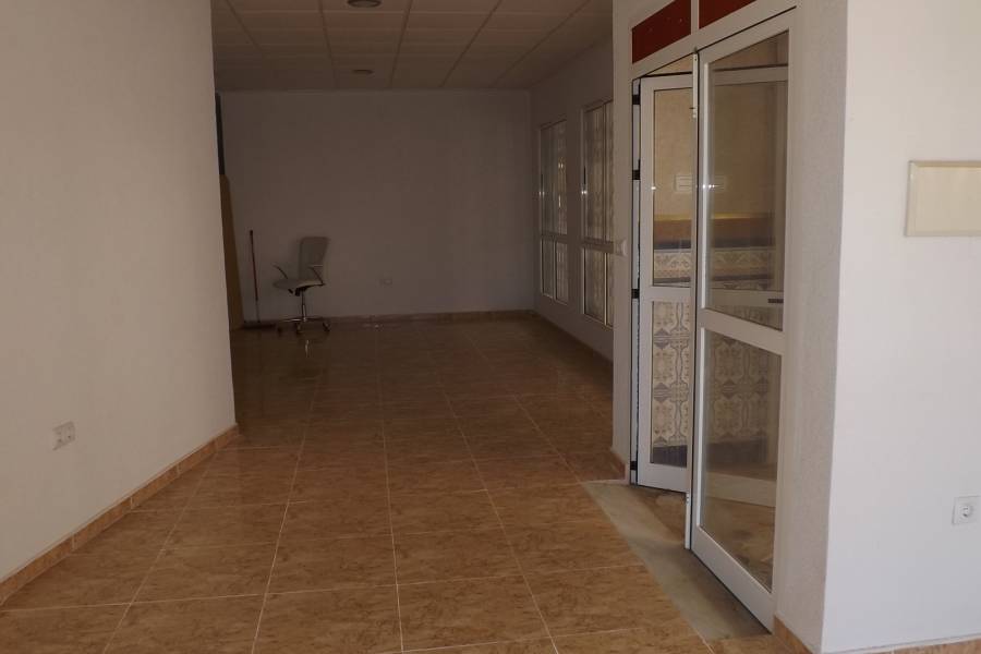 Resale - Commercial - La Mata - Centro/PLAYA