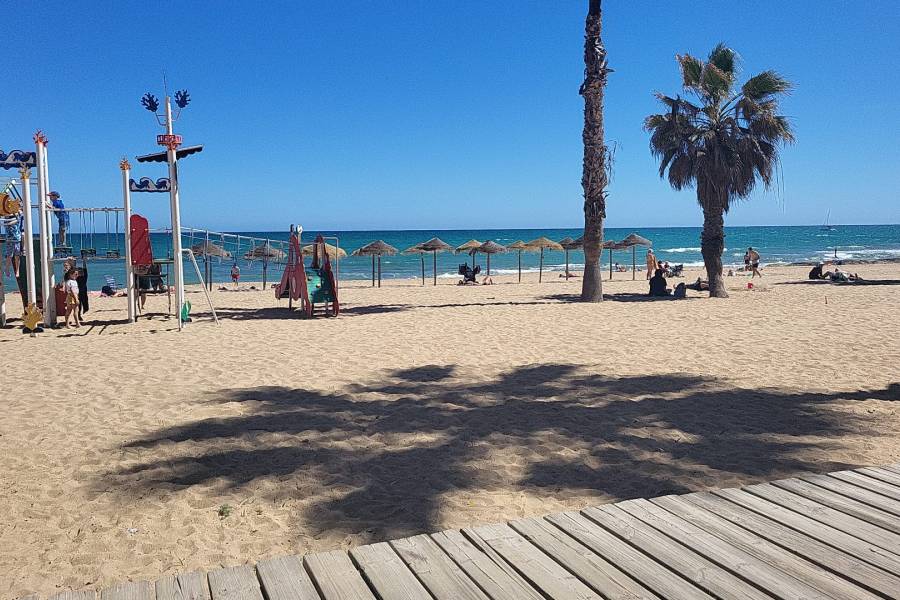 Återförsäljning - Kommersiella lokaler - La Mata - PLAYA