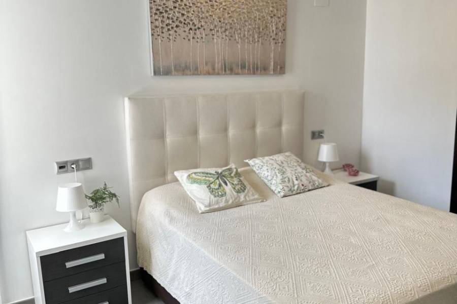 Resale - Apartament - La Mata - Centro/PLAYA